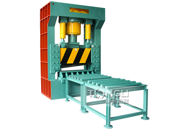 Q15系列龍門(mén)剪切機(jī)